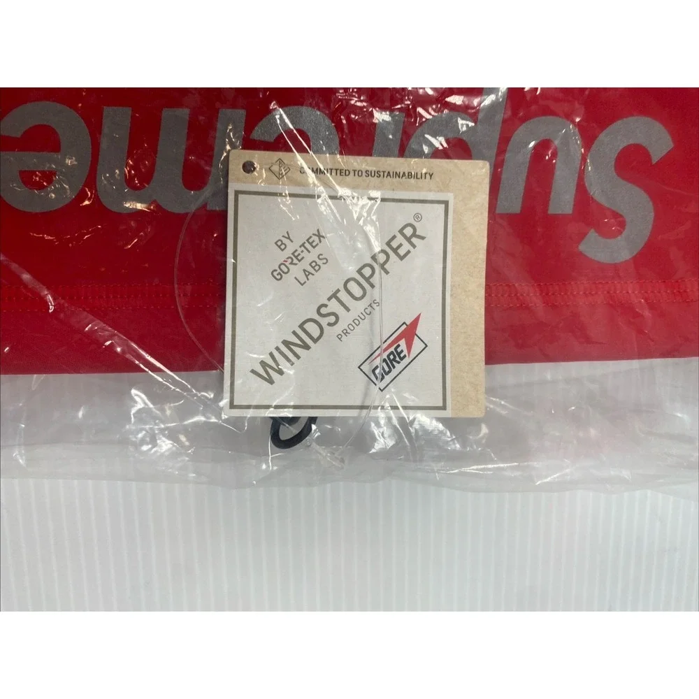 NWT Brand New SUPREME WINDSTOPPER NECK GAITER Red FW23A57 C108